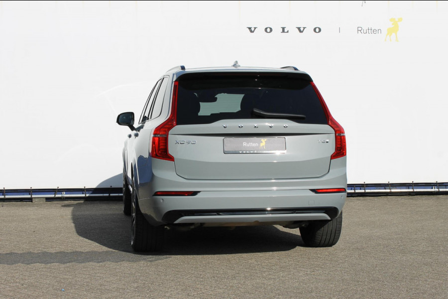 Volvo XC90 T8 455PK Autm. Plug-in hybrid AWD Ultra Dark Luchtvering / Massagefunctie voorstoelen / Semi elektrisch wegklapbare trekhaak / Head-up Display / Gelamineerde zijruiten / Bowers&Wilkins audio