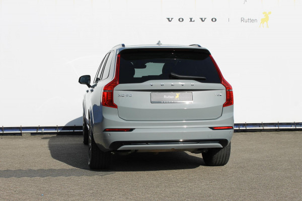 Volvo XC90 T8 455PK Autm. Plug-in hybrid AWD Ultra Dark Luchtvering / Massagefunctie voorstoelen / Semi elektrisch wegklapbare trekhaak / Head-up Display / Gelamineerde zijruiten / Bowers&Wilkins audio