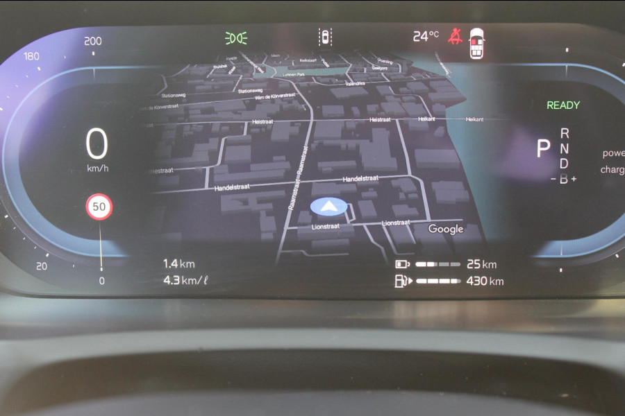 Volvo XC90 T8 455PK Autm. Plug-in hybrid AWD Ultra Dark Luchtvering / Massagefunctie voorstoelen / Semi elektrisch wegklapbare trekhaak / Head-up Display / Gelamineerde zijruiten / Bowers&Wilkins audio