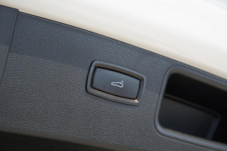 Porsche Macan 2.0 + PANORAMA / LUCHTVERING / 21" / MEMORY
