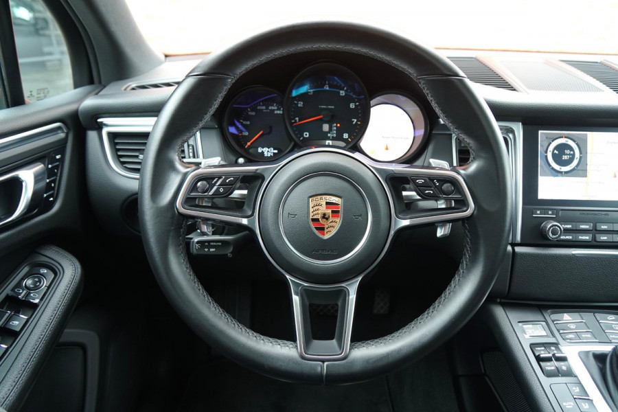Porsche Macan 2.0 + PANORAMA / LUCHTVERING / 21" / MEMORY