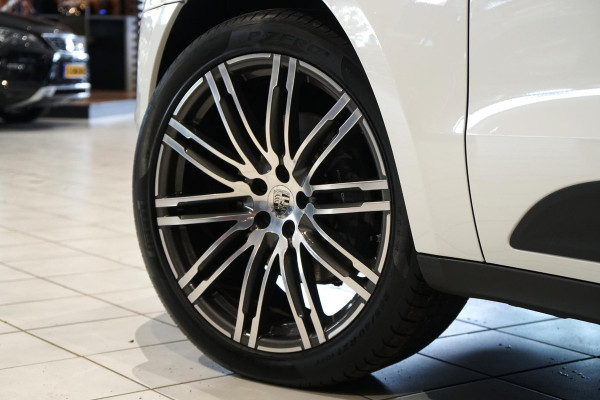 Porsche Macan 2.0 + PANORAMA / LUCHTVERING / 21" / MEMORY
