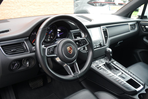 Porsche Macan 2.0 + PANORAMA / LUCHTVERING / 21" / MEMORY