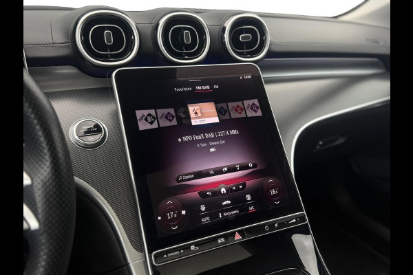 Mercedes-Benz C-Klasse Estate 180 AMG Line|Pano Trekhaak Cruise Camera Stoelverw. Sfeerverlichting Dodehoek Carplay& Android auto