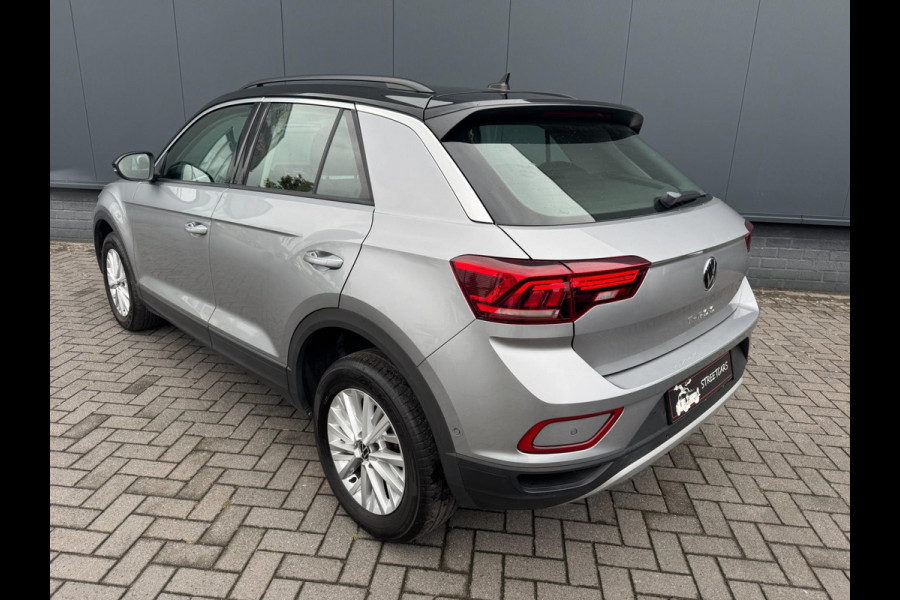 Volkswagen T-Roc 1.5 TSI DSG 150PK /1e eigenaar /ACC /Carplay Volkswagen T-Roc 1.5 TSI DSG 150PK /1e eigenaar /ACC /Carplay