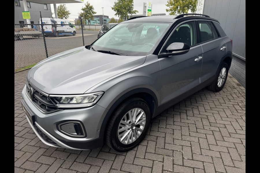 Volkswagen T-Roc 1.5 TSI DSG 150PK /1e eigenaar /ACC /Carplay Volkswagen T-Roc 1.5 TSI DSG 150PK /1e eigenaar /ACC /Carplay