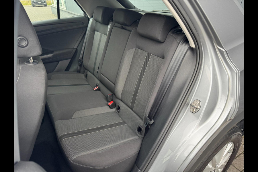 Volkswagen T-Roc 1.5 TSI DSG 150PK /1e eigenaar /ACC /Carplay Volkswagen T-Roc 1.5 TSI DSG 150PK /1e eigenaar /ACC /Carplay