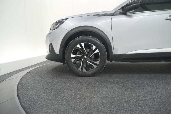 Peugeot 2008 PureTech 130 Allure | Camera | Adaptieve Cruise Control | Stoelverwarming | Apple Carplay