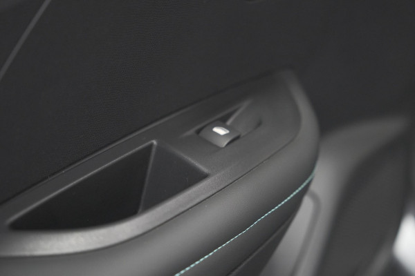 Peugeot 2008 PureTech 130 Allure | Camera | Adaptieve Cruise Control | Stoelverwarming | Apple Carplay