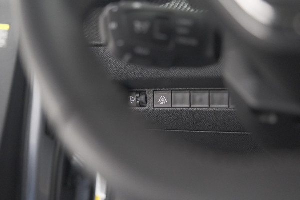 Peugeot 2008 PureTech 130 Allure | Camera | Adaptieve Cruise Control | Stoelverwarming | Apple Carplay