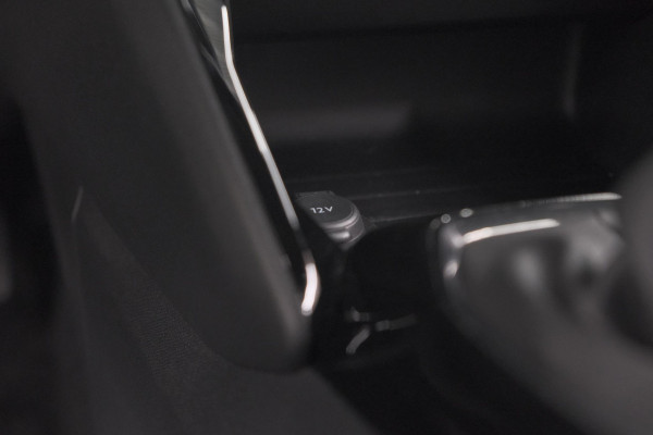 Peugeot 2008 PureTech 130 Allure | Camera | Adaptieve Cruise Control | Stoelverwarming | Apple Carplay