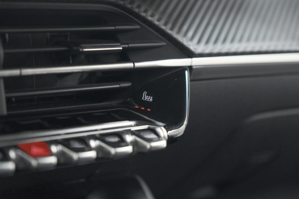 Peugeot 2008 PureTech 130 Allure | Camera | Adaptieve Cruise Control | Stoelverwarming | Apple Carplay