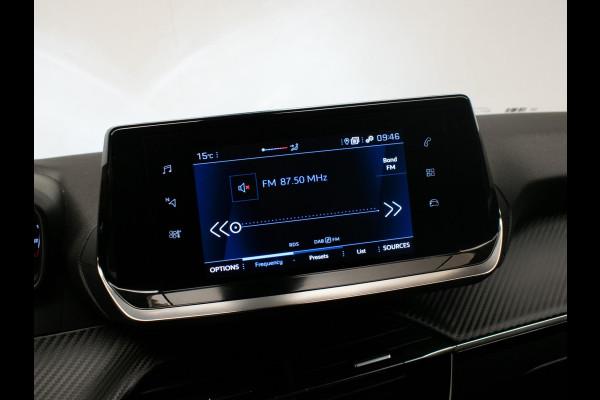 Peugeot 208 1.2 PureTech Active Sport (APPLE CARPLAY,NAVI,CRUISE,PDC,CLIMATE,LED,WHITE EDITION,SPORTSTOELEN,NETTE STAAT)