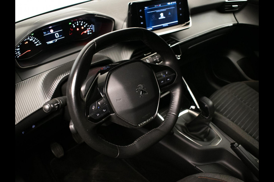 Peugeot 208 1.2 PureTech Active Sport (APPLE CARPLAY,NAVI,CRUISE,PDC,CLIMATE,LED,WHITE EDITION,SPORTSTOELEN,NETTE STAAT)