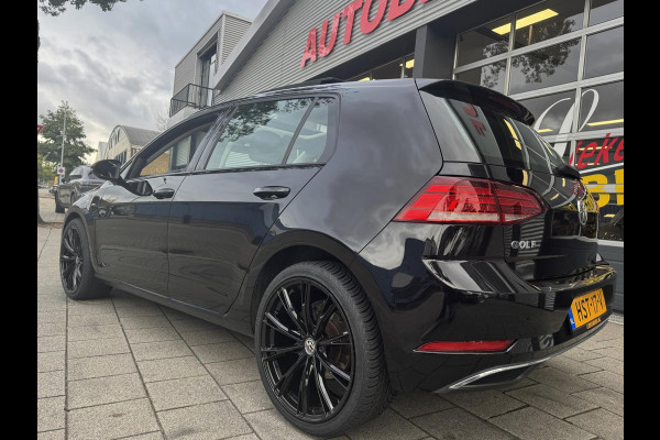 Volkswagen Golf 1.0 TSI Business Edition - Panorama dak I Navigatie I Airco I LED I PDC I "19"Sport velgen I Dealer onderhouden Volkswagen Golf 1.0 TSI Business Edition - Panorama dak I Navigatie I Airco I LED I PDC I "19"Sport velgen I Dealer onderhouden