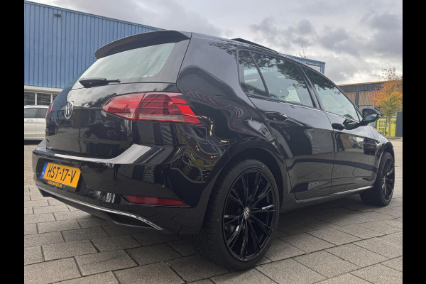 Volkswagen Golf 1.0 TSI Business Edition - Panorama dak I Navigatie I Airco I LED I PDC I "19"Sport velgen I Dealer onderhouden Volkswagen Golf 1.0 TSI Business Edition - Panorama dak I Navigatie I Airco I LED I PDC I "19"Sport velgen I Dealer onderhouden