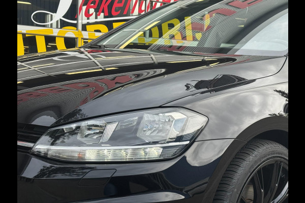 Volkswagen Golf 1.0 TSI Business Edition - Panorama dak I Navigatie I Airco I LED I PDC I "19"Sport velgen I Dealer onderhouden Volkswagen Golf 1.0 TSI Business Edition - Panorama dak I Navigatie I Airco I LED I PDC I "19"Sport velgen I Dealer onderhouden