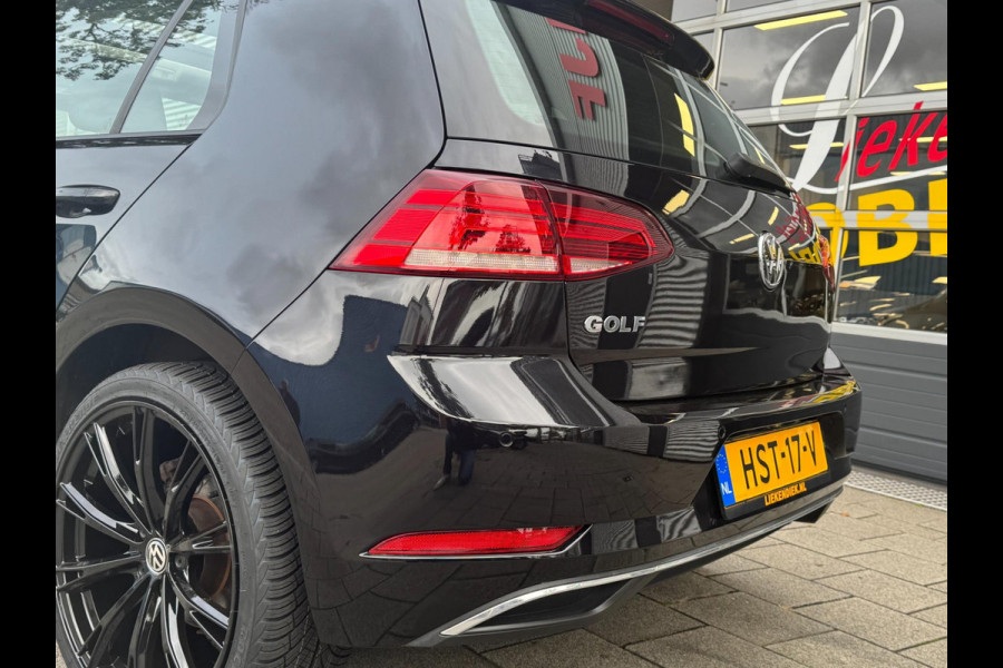 Volkswagen Golf 1.0 TSI Business Edition - Panorama dak I Navigatie I Airco I LED I PDC I "19"Sport velgen I Dealer onderhouden Volkswagen Golf 1.0 TSI Business Edition - Panorama dak I Navigatie I Airco I LED I PDC I "19"Sport velgen I Dealer onderhouden