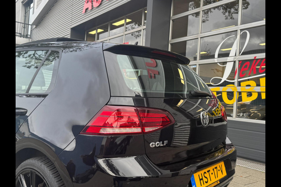 Volkswagen Golf 1.0 TSI Business Edition - Panorama dak I Navigatie I Airco I LED I PDC I "19"Sport velgen I Dealer onderhouden Volkswagen Golf 1.0 TSI Business Edition - Panorama dak I Navigatie I Airco I LED I PDC I "19"Sport velgen I Dealer onderhouden