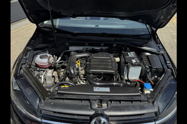 Volkswagen Golf 1.0 TSI Business Edition - Panorama dak I Navigatie I Airco I LED I PDC I "19"Sport velgen I Dealer onderhouden Volkswagen Golf 1.0 TSI Business Edition - Panorama dak I Navigatie I Airco I LED I PDC I "19"Sport velgen I Dealer onderhouden