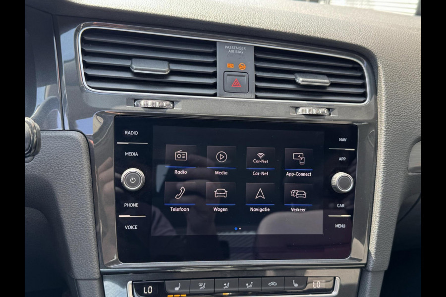 Volkswagen Golf 1.0 TSI Business Edition - Panorama dak I Navigatie I Airco I LED I PDC I "19"Sport velgen I Dealer onderhouden Volkswagen Golf 1.0 TSI Business Edition - Panorama dak I Navigatie I Airco I LED I PDC I "19"Sport velgen I Dealer onderhouden