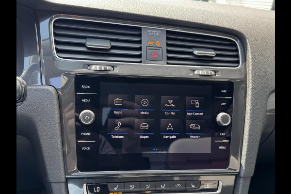 Volkswagen Golf 1.0 TSI Business Edition - Panorama dak I Navigatie I Airco I LED I PDC I "19"Sport velgen I Dealer onderhouden Volkswagen Golf 1.0 TSI Business Edition - Panorama dak I Navigatie I Airco I LED I PDC I "19"Sport velgen I Dealer onderhouden