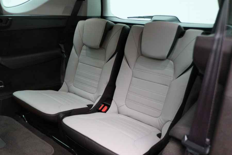 Renault Espace 1.8 TCe Limousin 7p. Verwarmde Voorruit, Camera, Apple Carplay, Cruise, LED, DAB, PDC, 19''