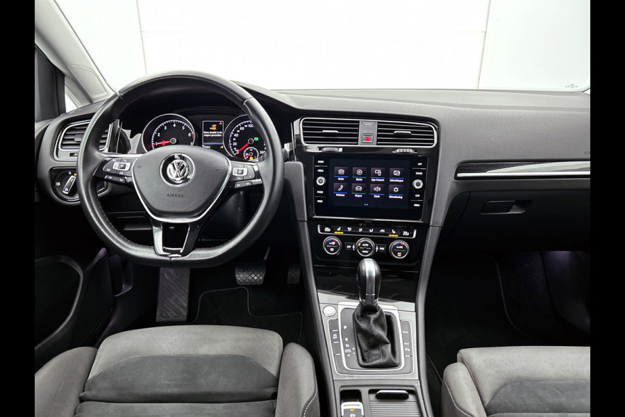 Volkswagen Golf 1.5 TSI Highline Business R (Goed OnderH, Camera, Carplay, PDC V+A, StoelV, Navi, Etc)
