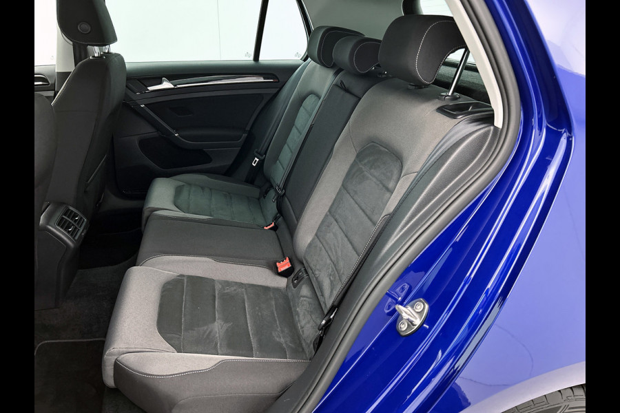 Volkswagen Golf 1.5 TSI Highline Business R (Goed OnderH, Camera, Carplay, PDC V+A, StoelV, Navi, Etc)