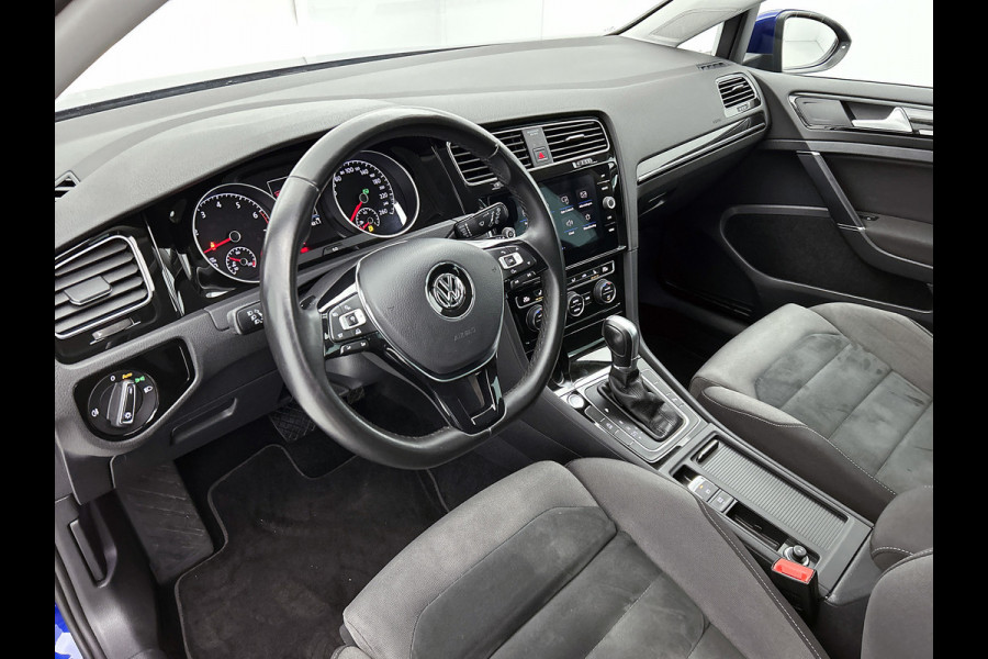 Volkswagen Golf 1.5 TSI Highline Business R (Goed OnderH, Camera, Carplay, PDC V+A, StoelV, Navi, Etc)