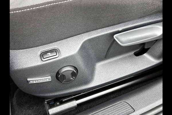 Volkswagen Golf 1.5 TSI Highline Business R (Goed OnderH, Camera, Carplay, PDC V+A, StoelV, Navi, Etc)