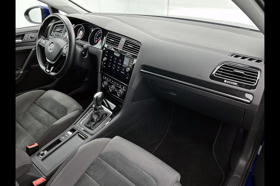 Volkswagen Golf 1.5 TSI Highline Business R (Goed OnderH, Camera, Carplay, PDC V+A, StoelV, Navi, Etc)