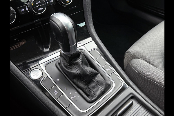 Volkswagen Golf 1.5 TSI Highline Business R (Goed OnderH, Camera, Carplay, PDC V+A, StoelV, Navi, Etc)