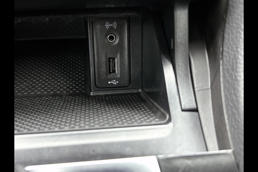 Volkswagen Golf 1.5 TSI Highline Business R (Goed OnderH, Camera, Carplay, PDC V+A, StoelV, Navi, Etc)