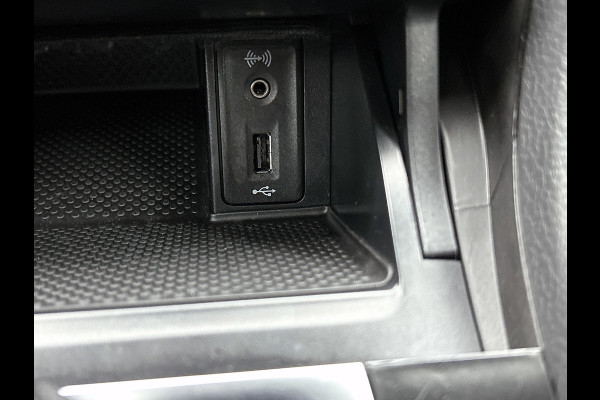 Volkswagen Golf 1.5 TSI Highline Business R (Goed OnderH, Camera, Carplay, PDC V+A, StoelV, Navi, Etc)