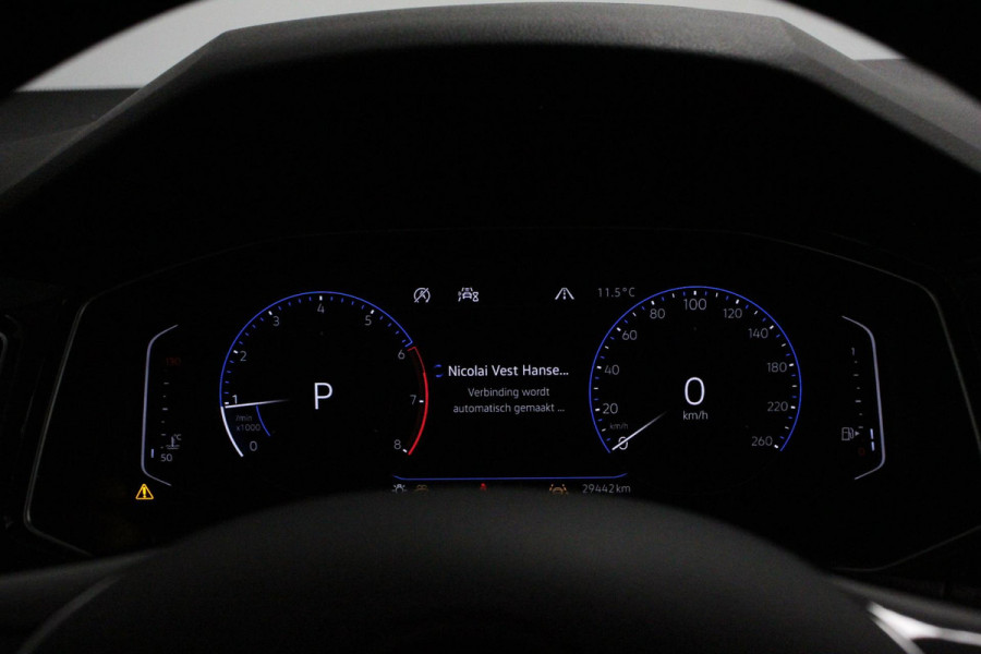 Volkswagen T-Roc 1.5 TSI 150pk DSG Sport Team Navigatie Apple Carplay/Android Auto Camera Electrische achterklep Climate Control Led Lichtmetalen Velgen