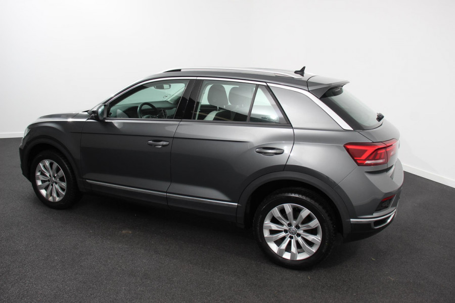 Volkswagen T-Roc 1.5 TSI 150pk DSG Sport Team Navigatie Apple Carplay/Android Auto Camera Electrische achterklep Climate Control Led Lichtmetalen Velgen