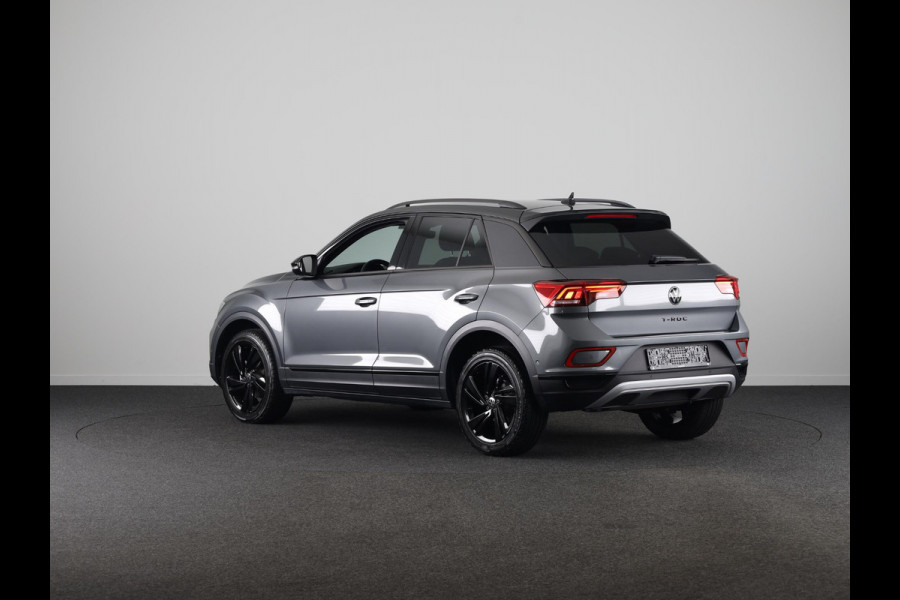 Volkswagen T-Roc 1.0 TSI Style 115 PK | Verlengde garantie | Black Style | Trekhaak afneembaar | Navigatie |