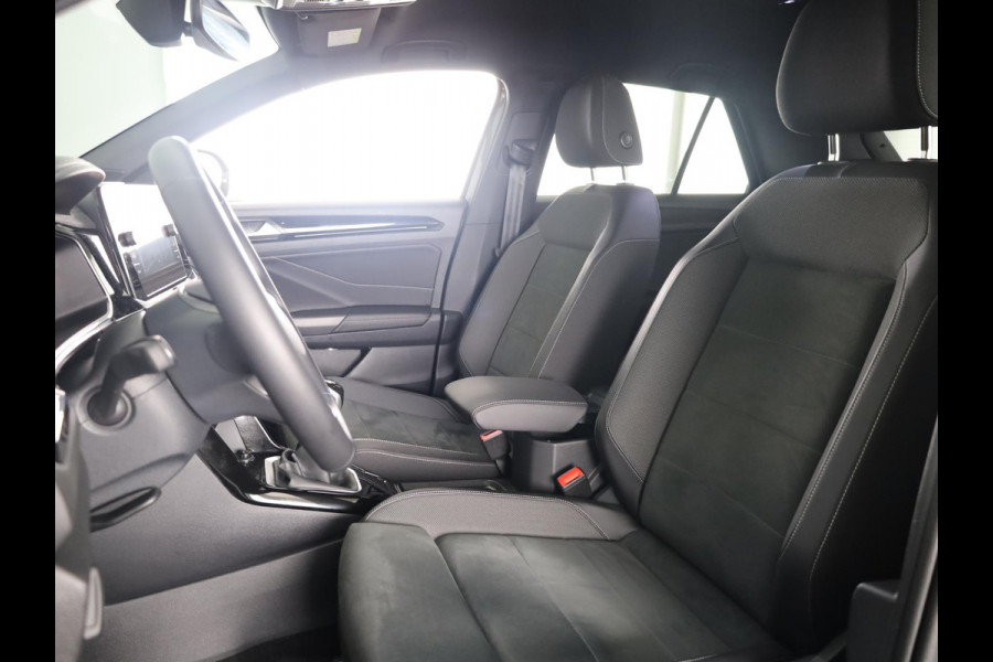 Volkswagen T-Roc 1.0 TSI Style 115 PK | Verlengde garantie | Black Style | Trekhaak afneembaar | Navigatie |