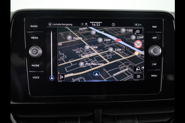 Volkswagen T-Roc 1.0 TSI Style 115 PK | Verlengde garantie | Black Style | Trekhaak afneembaar | Navigatie |