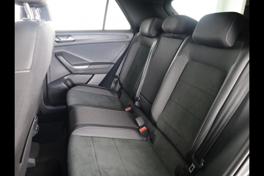 Volkswagen T-Roc 1.0 TSI Style 115 PK | Verlengde garantie | Black Style | Trekhaak afneembaar | Navigatie |