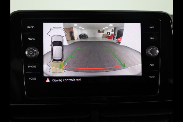 Volkswagen T-Roc 1.0 TSI Style 115 PK | Verlengde garantie | Black Style | Trekhaak afneembaar | Navigatie |