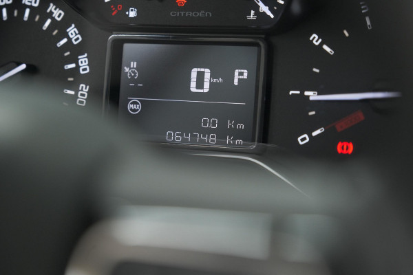 Citroën C3 Aircross PureTech 110 EAT6 Feel | Trekhaak | Stoelverwarming | Parkeersensoren