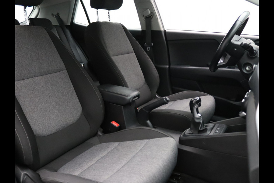 Kia Stonic 100pk T-GDi DynamicLine Camera | Cruise | Navi | Parkeersens. achter | Trekhaak