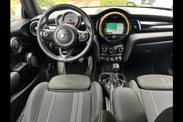 MINI Mini 1.5 Cooper JCW Pack, Navi, Carplay, Sportstoelen, NL-auto