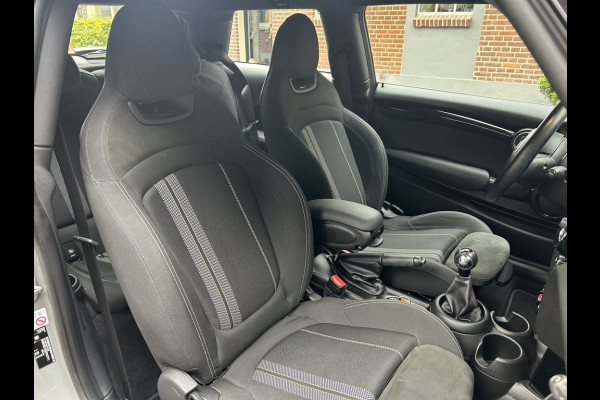 MINI Mini 1.5 Cooper JCW Pack, Navi, Carplay, Sportstoelen, NL-auto