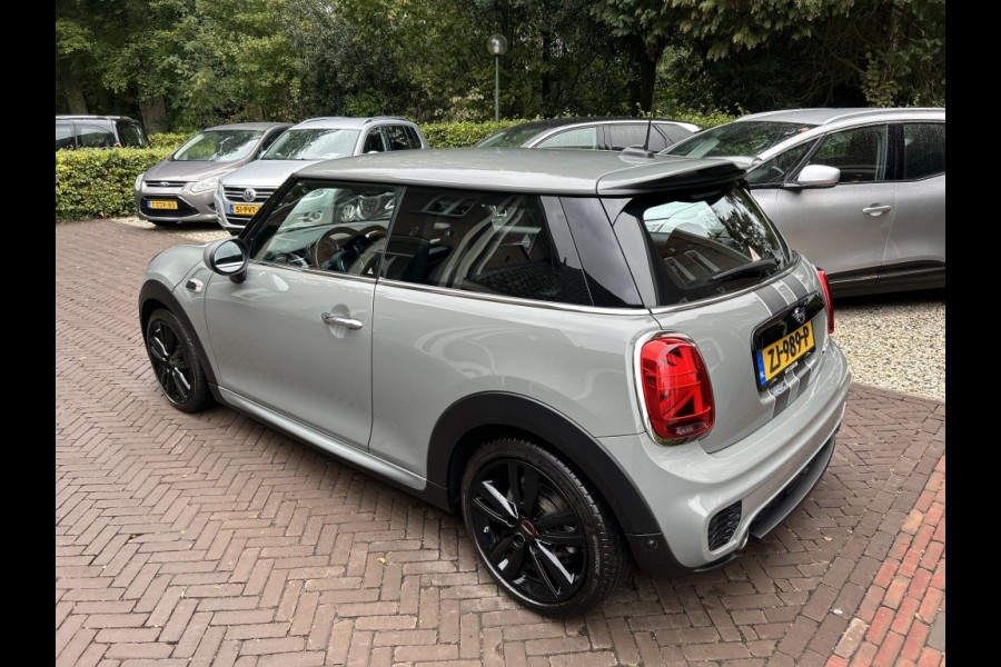 MINI Mini 1.5 Cooper JCW Pack, Navi, Carplay, Sportstoelen, NL-auto