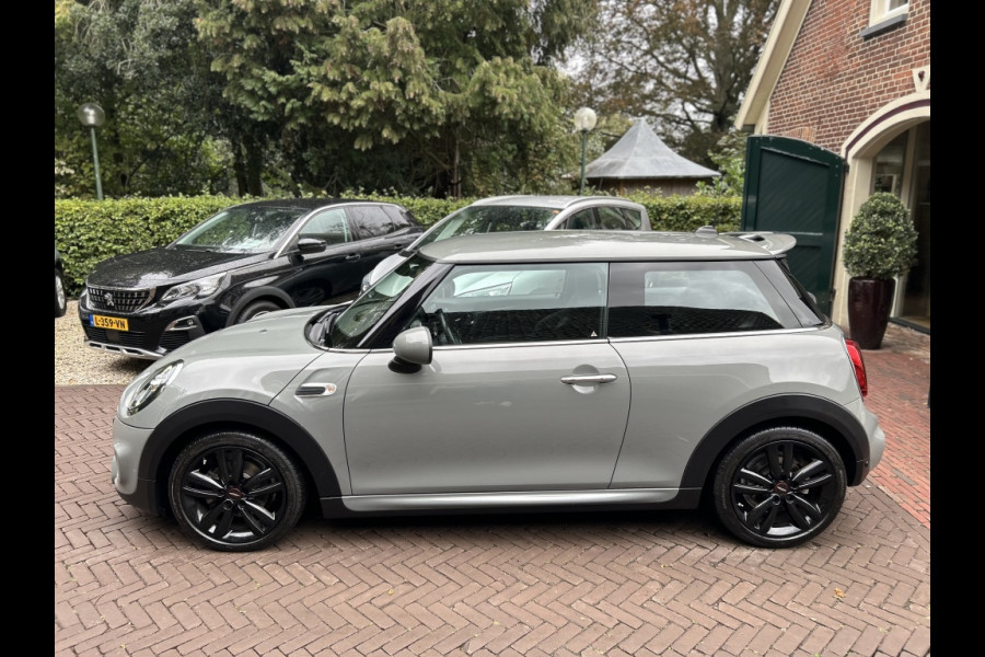 MINI Mini 1.5 Cooper JCW Pack, Navi, Carplay, Sportstoelen, NL-auto