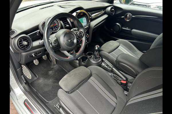 MINI Mini 1.5 Cooper JCW Pack, Navi, Carplay, Sportstoelen, NL-auto