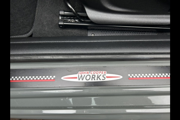 MINI Mini 1.5 Cooper JCW Pack, Navi, Carplay, Sportstoelen, NL-auto
